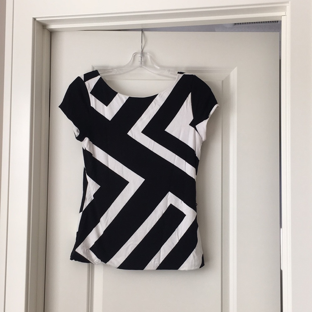 Black and white top